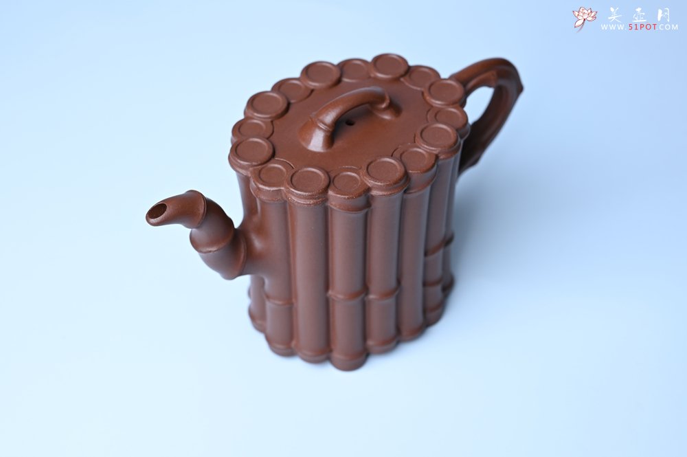 紫砂壶图片：实力派工艺师周斌精工底槽清十六竹壶 - 美壶网