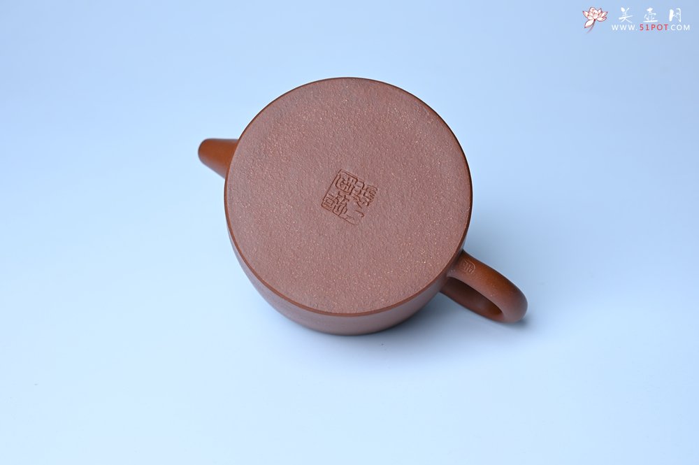 紫砂壶图片：潜力股周小培全手工演绎特好降坡泥汉瓦壶 大口盖 - 美壶网