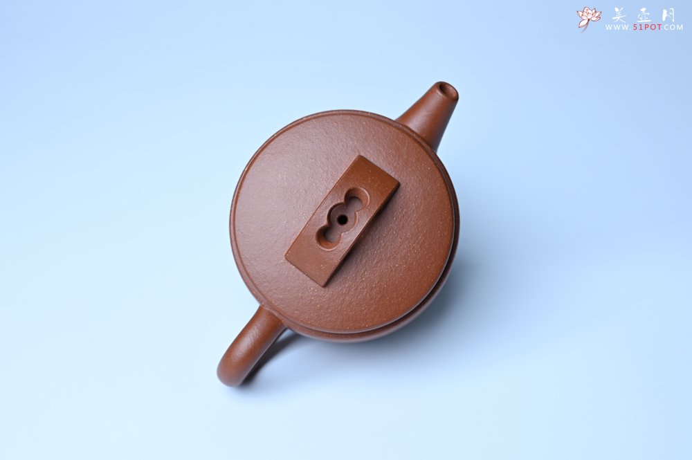 紫砂壶图片：潜力股周小培全手工演绎特好降坡泥汉瓦壶 大口盖 - 美壶网