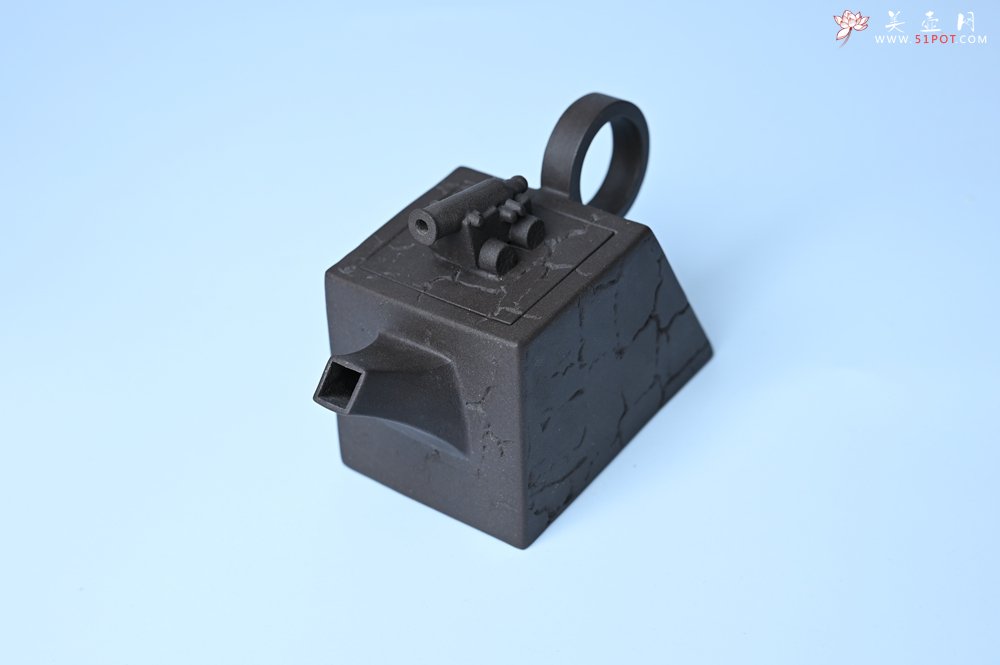 紫砂壶图片：美壶特惠 优质紫泥还原烧威震四方壶 - 美壶网