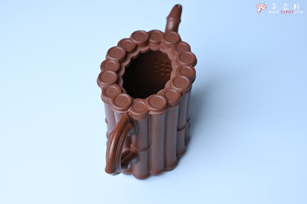 紫砂壶图片：实力派工艺师周斌精工底槽清十六竹壶 - 美壶网