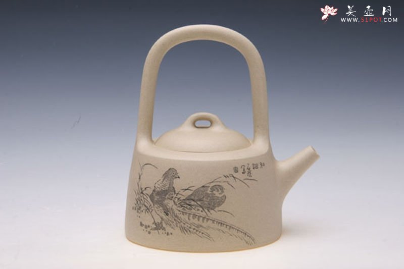紫砂壶图片：曼生提梁 由石陶（朱炳浩）刻字装饰 - 美壶网