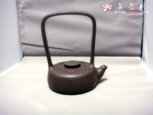 紫砂壶图片：荆州提梁（吴健作品）300CC - 美壶网