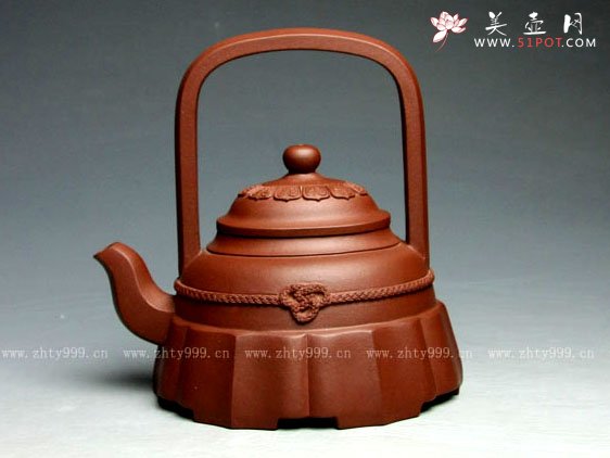 紫砂壶图片：椭圆裙花提梁 - 美壶网