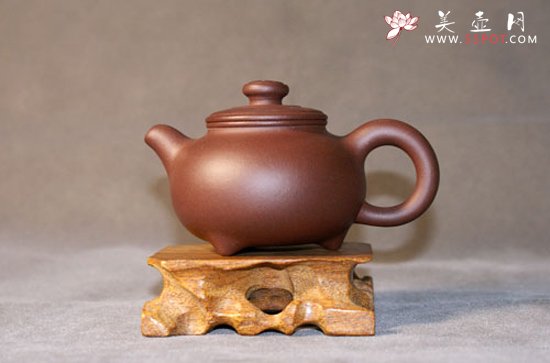 紫砂壶图片：三脚太极 - 美壶网