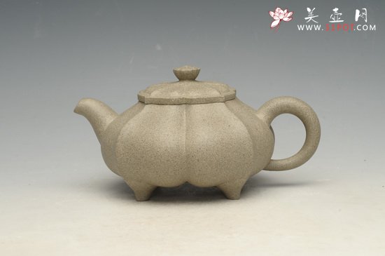 紫砂壶图片：三足筋囊 - 美壶网