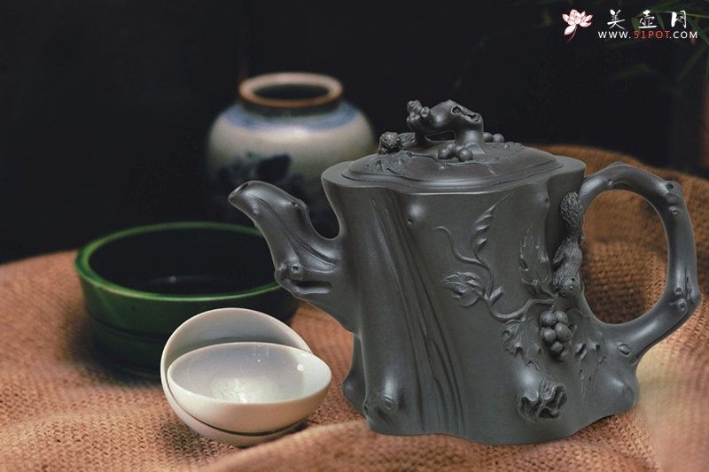 紫砂壶图片：松鼠葡萄椿壶 - 美壶网