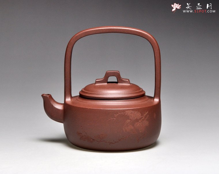 紫砂壶图片：《顺桥提梁》泥料：底槽清  容量：280cc - 美壶网