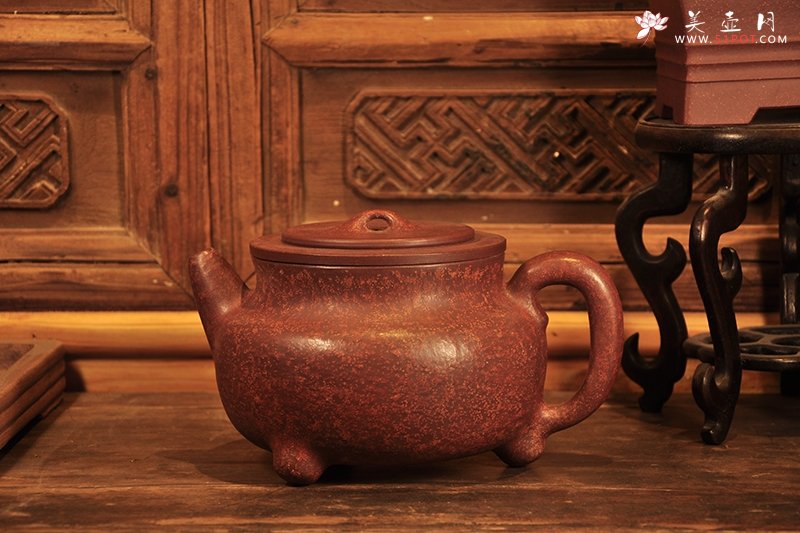 紫砂壶图片：彭年金砂明炉壶 - 美壶网