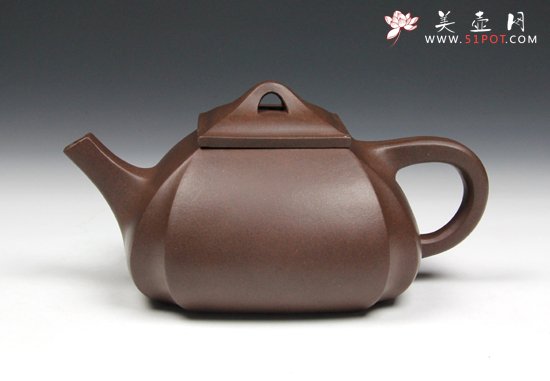 紫砂壶图片：【四方抽角】420cc 原矿黑星土 - 美壶网