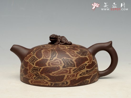 紫砂壶图片：绞泥半月 - 美壶网
