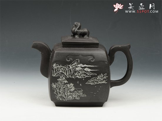 紫砂壶图片：四方瑞兽 800cc 原矿黑金砂 - 美壶网