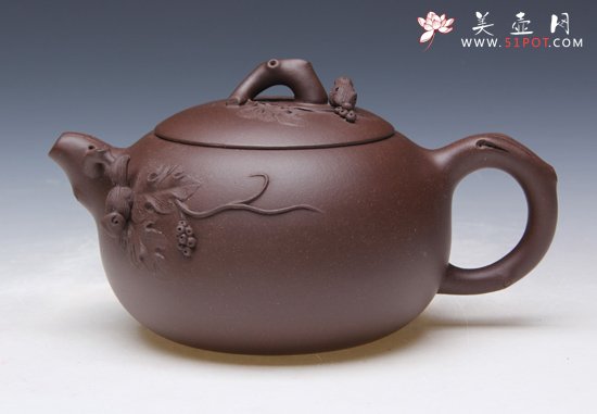 紫砂壶图片：西施松鼠葡萄 - 美壶网