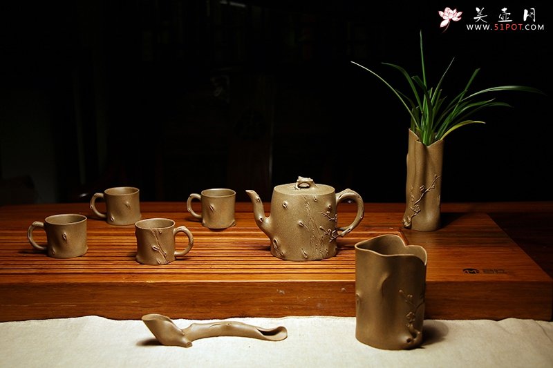 紫砂壶图片：寒梅傲骨 - 美壶网