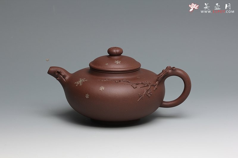 紫砂壶图片：踏雪寻梅之华君壶 - 美壶网