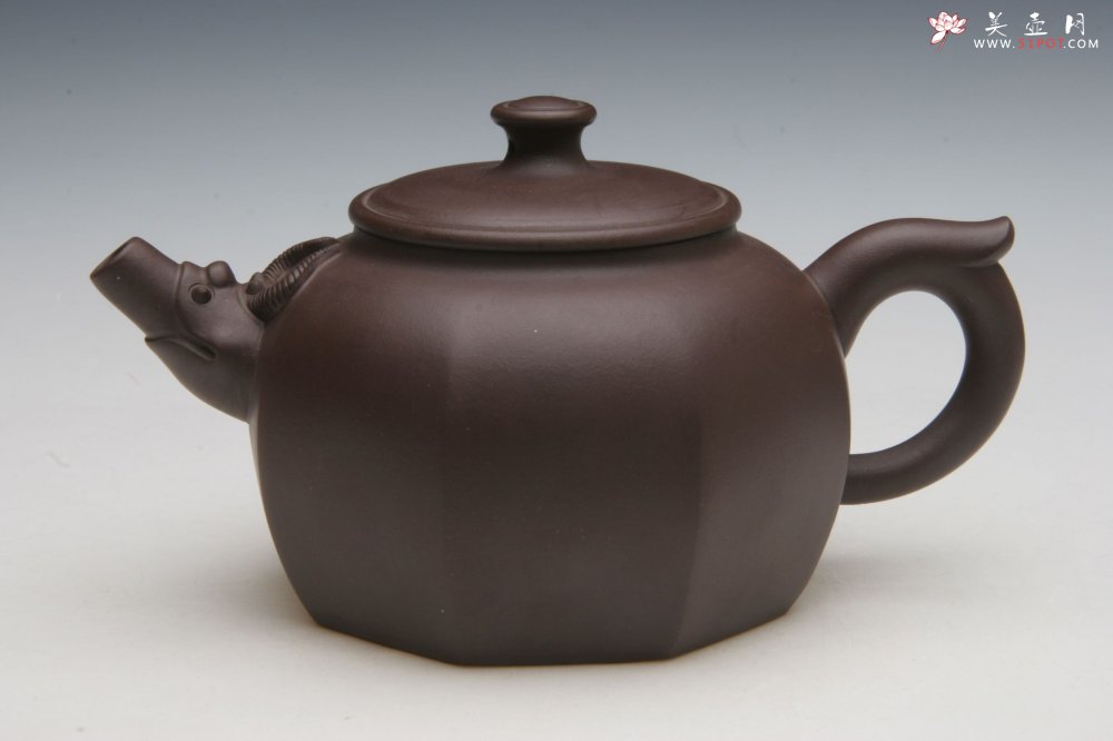 紫砂壶图片：威震八方 - 美壶网