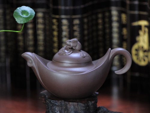 杨惠英紫砂壶 嫦娥奔月 