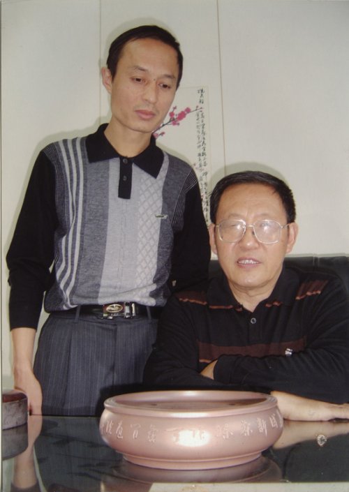 沈文军紫砂壶 毛国强大师陶刻 