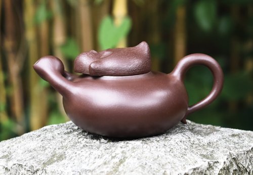邵亚芬紫砂壶 25 猕猴献桃 