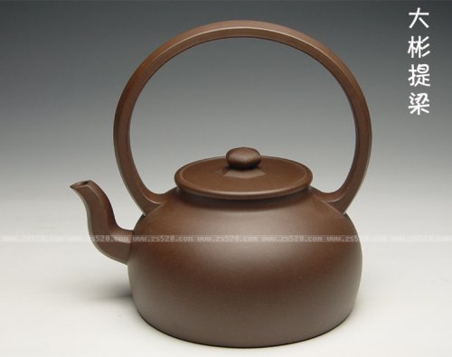 吴建平紫砂壶 全手工《大彬提梁》容量：1100cc，泥料：龙山名砂，质感丰富，吴建平最新力作，出断水特棒，款形到位 