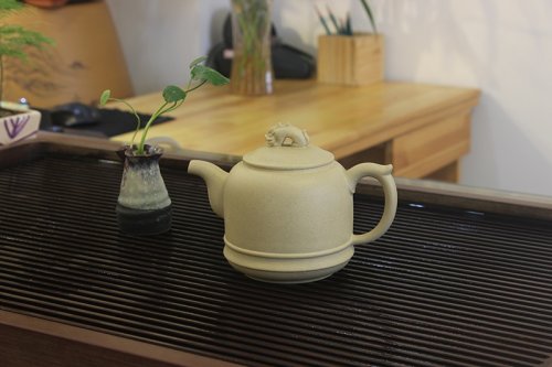 苗淑芬紫砂壶 金钟 