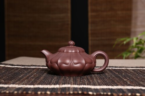 周赛英紫砂壶 合菱 