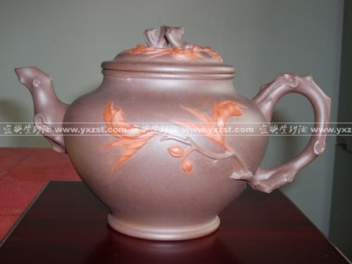 任荣芬紫砂壶 桃报 