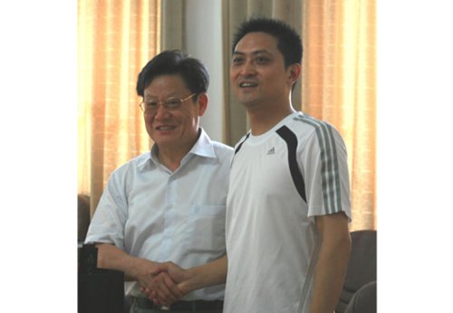 蒋琰滨紫砂壶 合影 