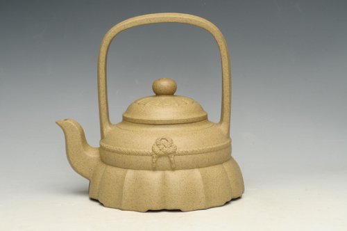 王丽勤紫砂壶 裙花提梁 