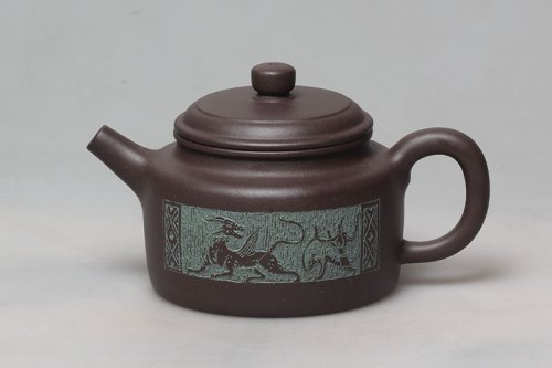 卢息勤紫砂壶 德钟 陈复澄刻 (中华第一刀、当代著名书法篆刻家 ） 
