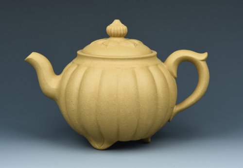 张勇强紫砂壶 三足筋纹如意 