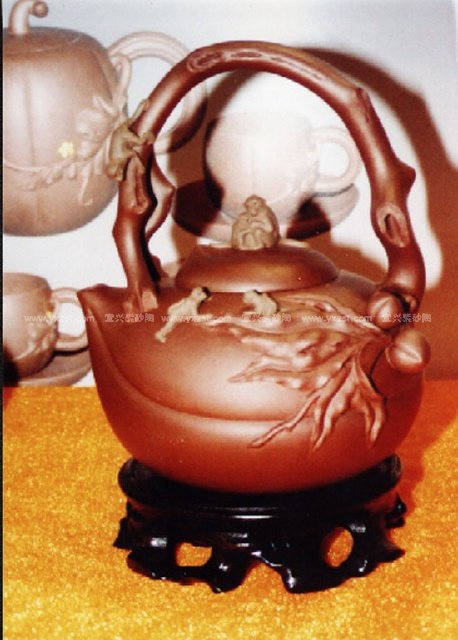 吴介春紫砂壶 五吼献寿提梁 