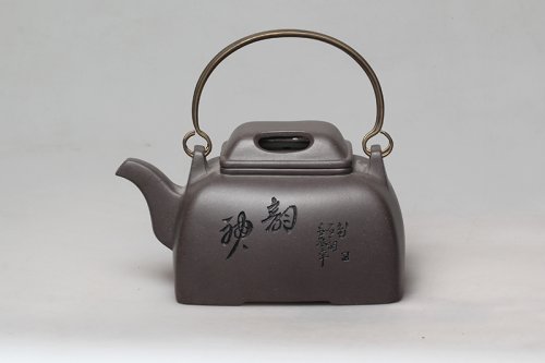 孙洪林紫砂壶 牛盖提梁 