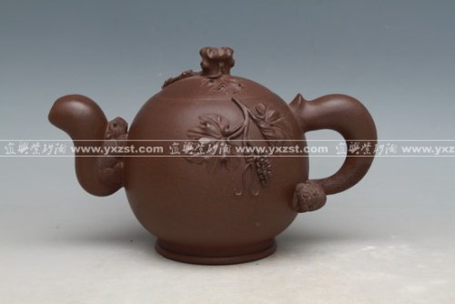 陈运财紫砂壶 松鼠葡萄 