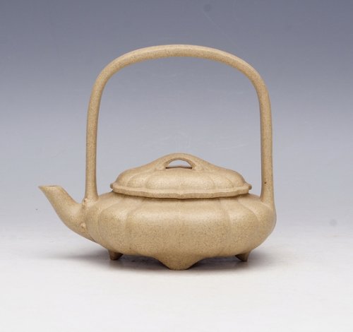 许华芳紫砂壶 菱花提梁 