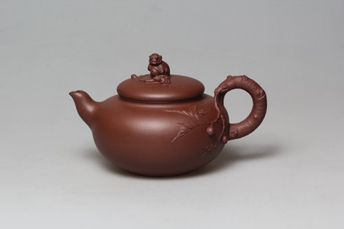 沈寅华紫砂壶 金猴献寿 