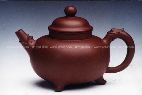 任永芬紫砂壶 双龙戏珠 