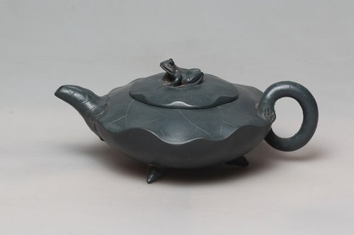 钱建生紫砂壶 青蛙荷叶壶 