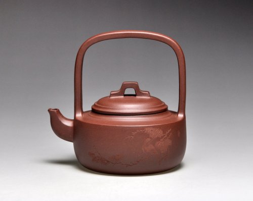 吴建平紫砂壶 《顺桥提梁》泥料：底槽清  容量：280cc 