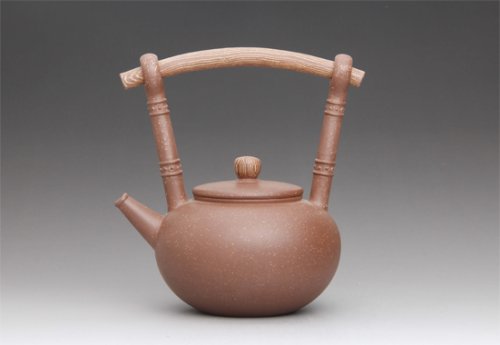 吕伟紫砂壶 桃木提梁 