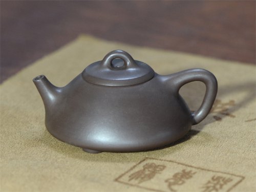 杨惠英紫砂壶 石瓢（紫泥） 