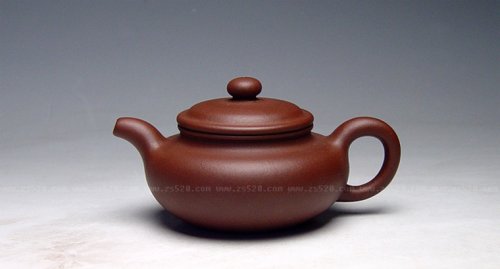 吴建平紫砂壶 《仿古》泥料：底槽青 成型：全手工制作 容量：200cc 