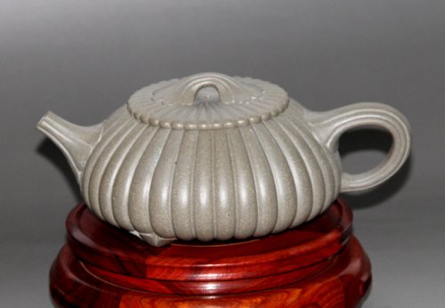 张芳紫砂壶 筋囊石瓢 