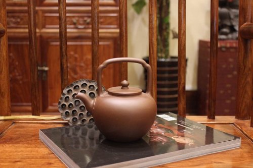 朱雪娇紫砂壶 吴径提梁 