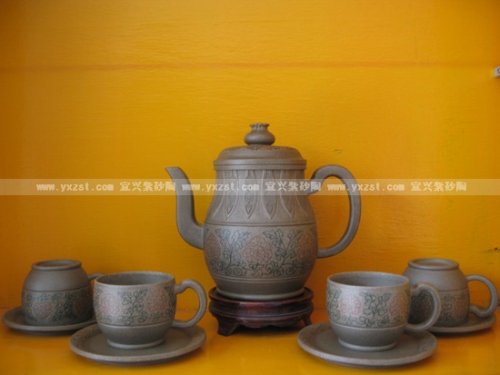 周新保紫砂壶 石榴牡丹壶 