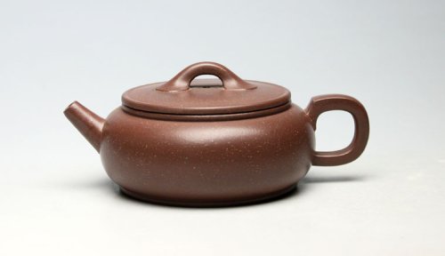 吴建平紫砂壶 《华灯》容量： 200CC 泥料：紫泥调砂 