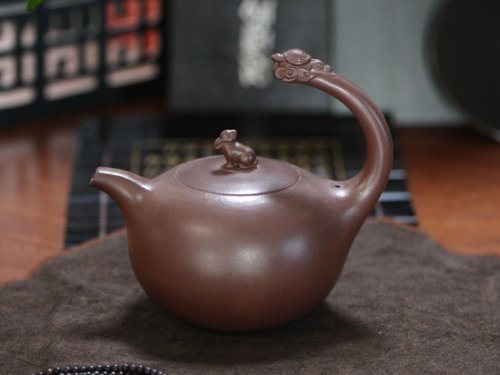 杨惠英紫砂壶 龟兔赛跑 