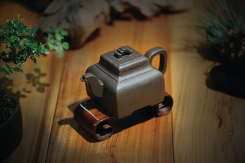 方彩娣紫砂壶 四方桥顶 