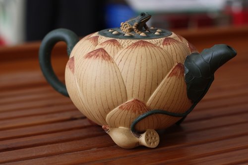 钱午生紫砂壶 荷花壶 