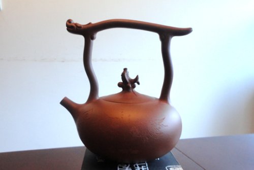 魏兰花紫砂壶 鱼跃龙门 